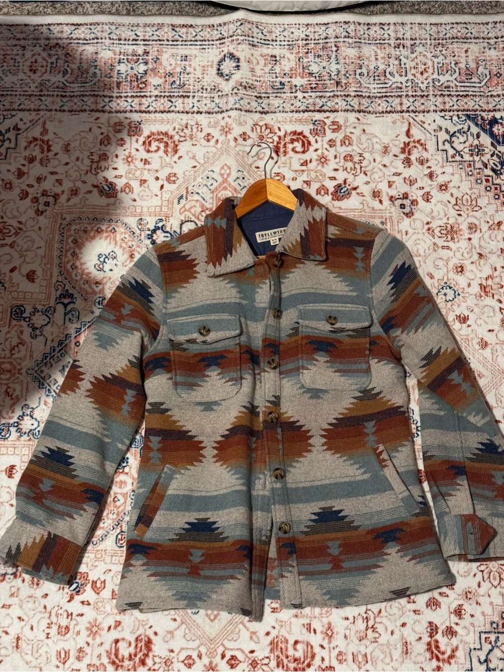 Idyllwind "Dawn" Southwestern Aztec Print Shirt Jacket Shacket NWOT Medium - Picture 7 of 9